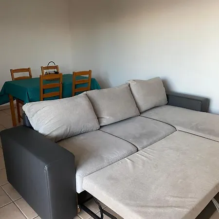 Moderne En Résidence Avec Piscine