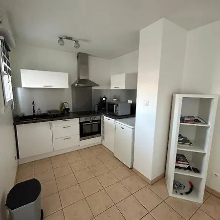 Moderne En Avec Piscine Apartment *