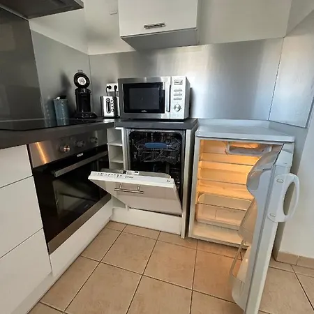 Apartment Moderne En Avec Piscine Meze