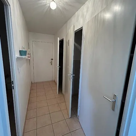Apartment Moderne En Avec Piscine Meze