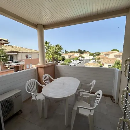 Moderne En Avec Piscine Lejlighed Mèze