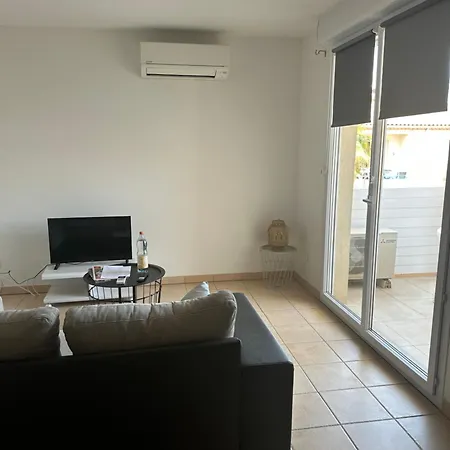 Apartmán Moderne En Avec Piscine *